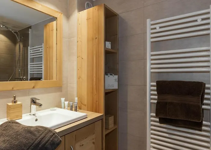 Montagnard 35m² - 1850 - 2/4 Pers - Centre Station Avec Wifi - Fr-1-631-133 * Courchevel